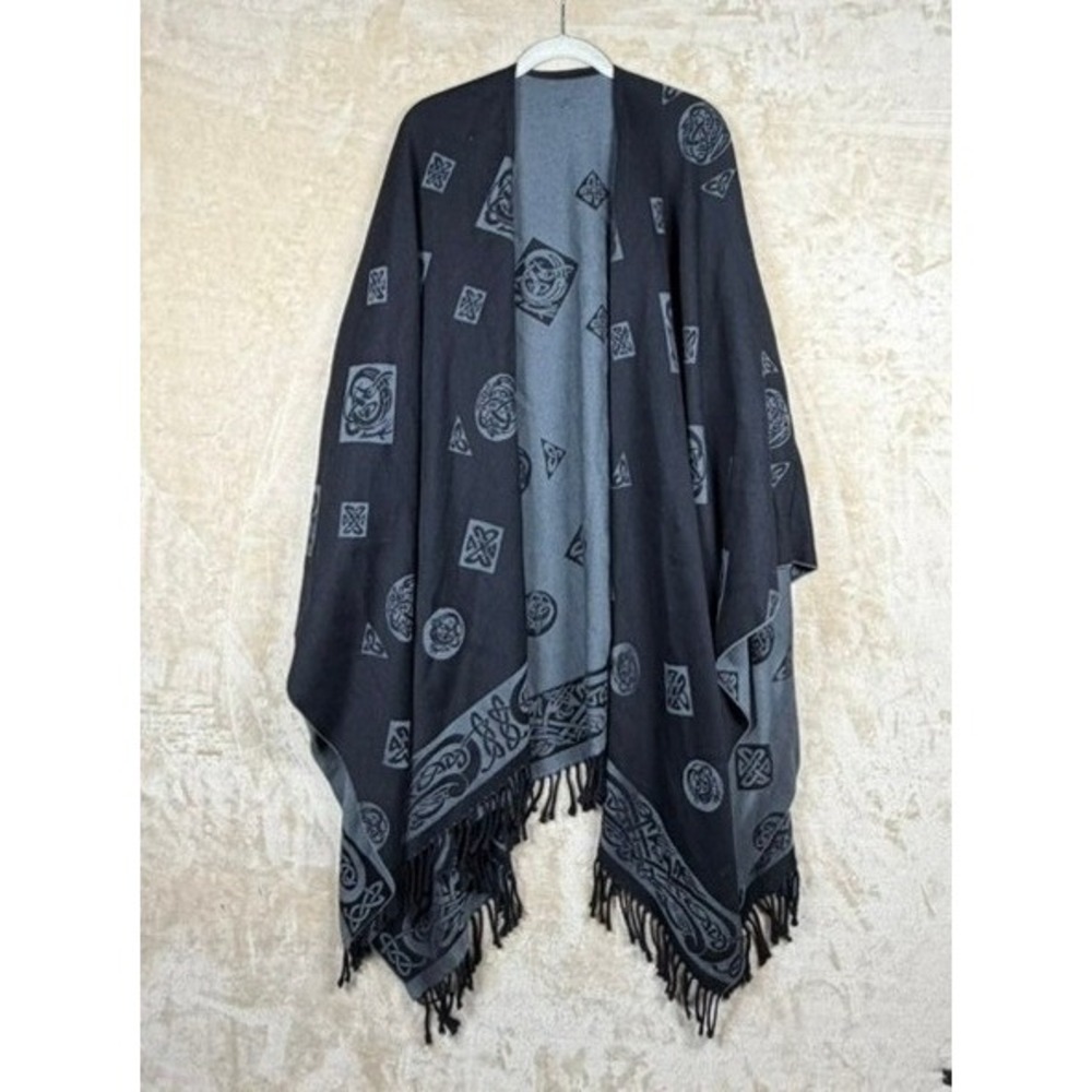 Peter James Pure New Wool Celtic Dragon Knot Fringe Wrap Shawl Black Grey